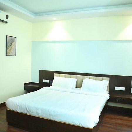 Country Inn & Suites By Turtle Mumbai Exterior foto