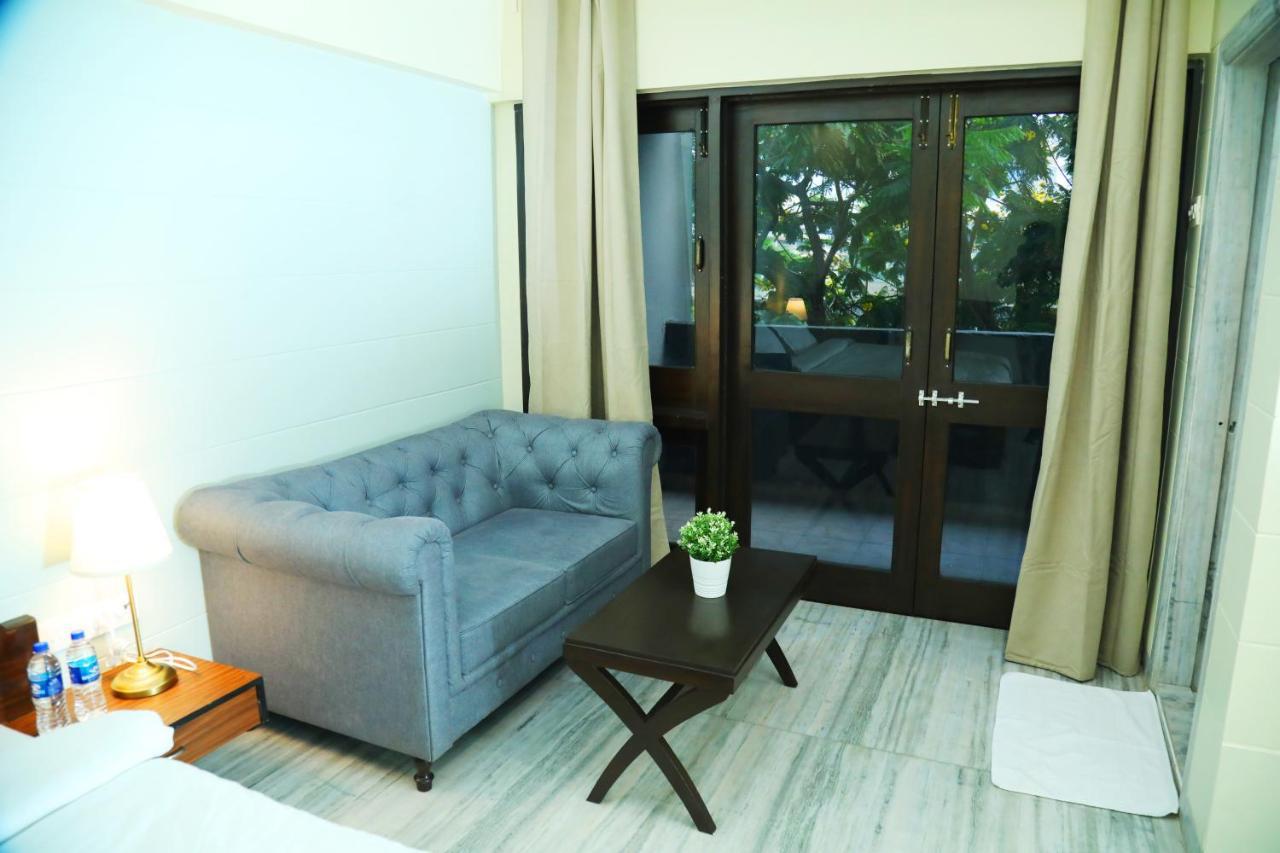 Country Inn & Suites By Turtle Mumbai Exterior foto